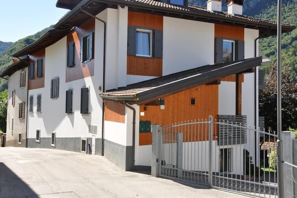 Casa Vacanze - Green Garden Molina di Ledro Dış mekan fotoğraf